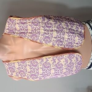 Elegant Floral Quilted Vest - Purple and Cream